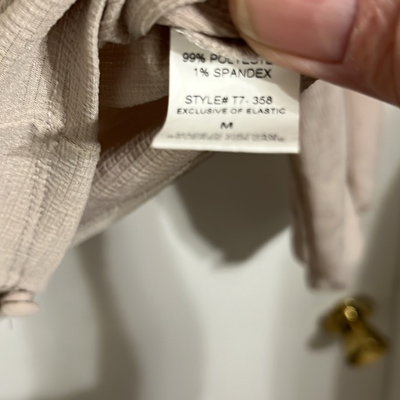 Triple seven blouse, long sleeve medium - Picture 3 of 5